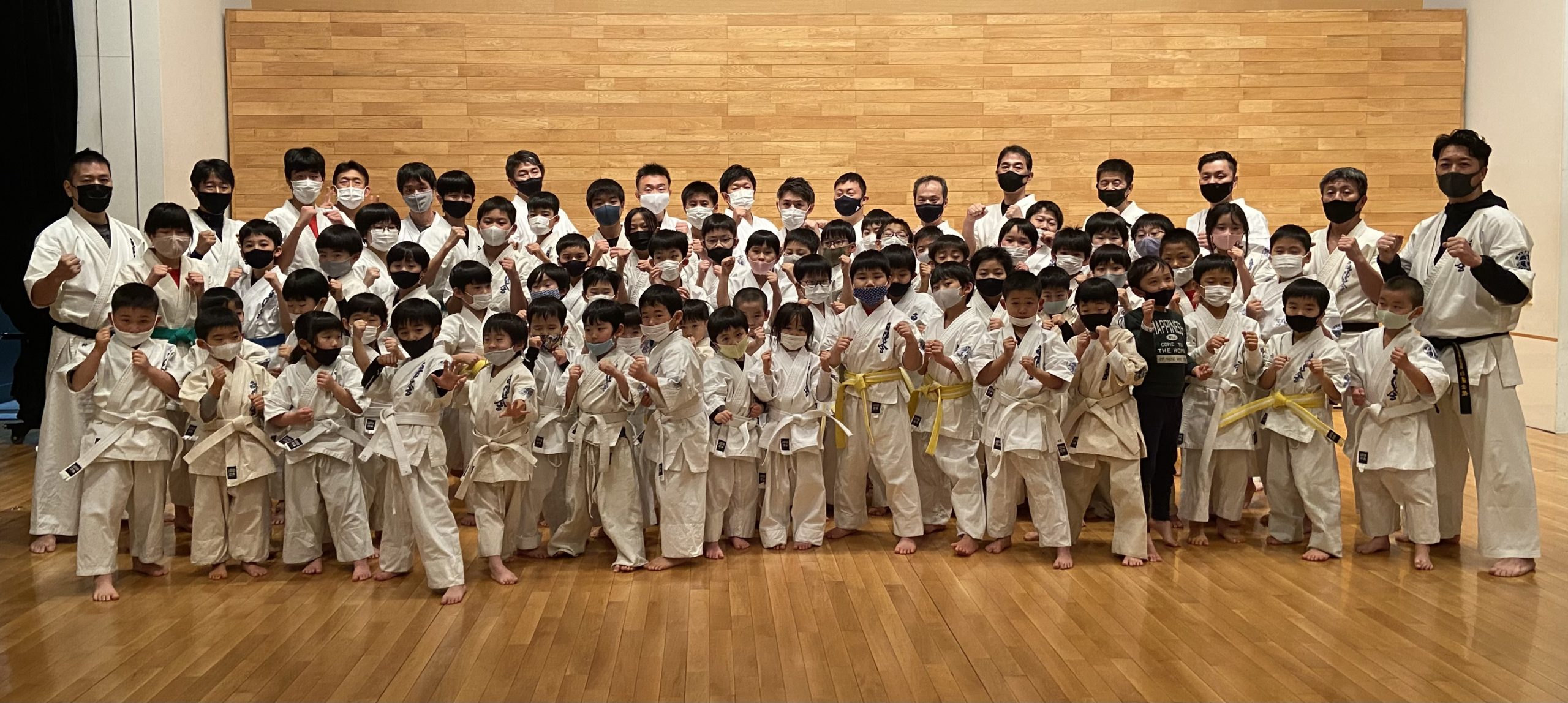 9C681BD9-8988-4AAC-A4E8-0384870B3F5C